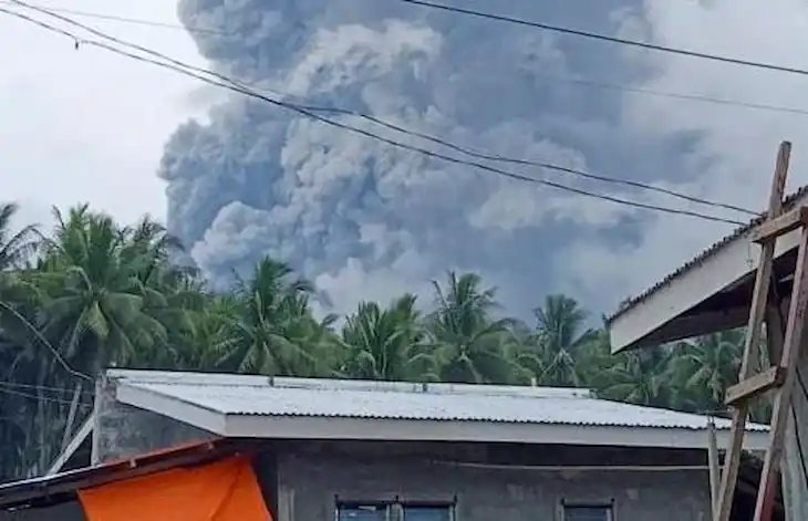 Gunung Berapi Bulusan Meletus di Filipina